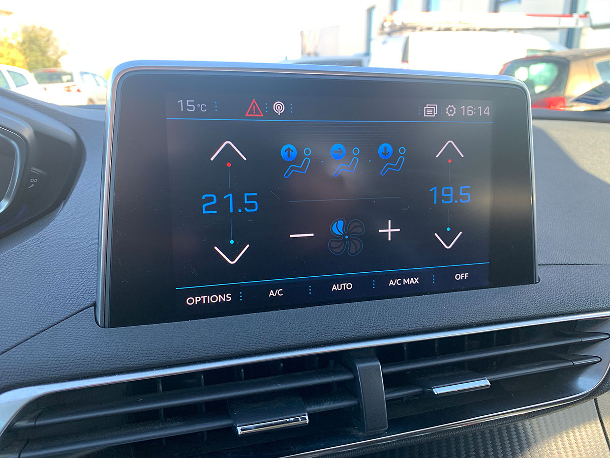 Peugeot 3008 2019 Active Business EAT8 air conditionnée