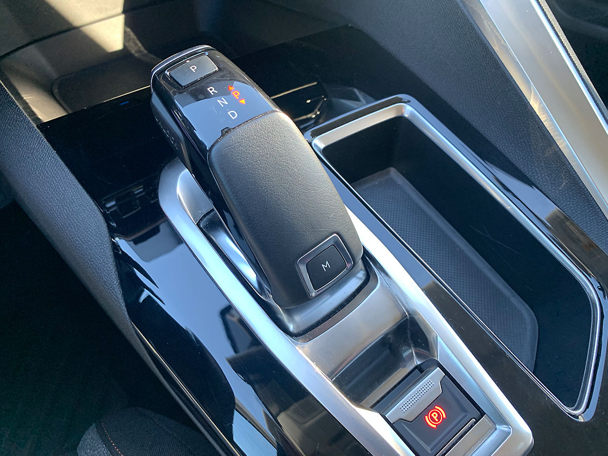Peugeot 3008 2019 Active Business EAT8 boite à vitesse