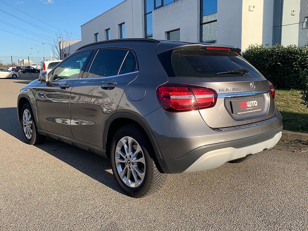 Mercedes GLA 180D BVA Inspiration