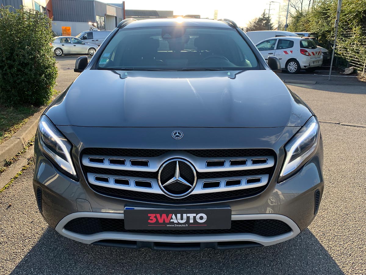 Mercedes GLA 180D BVA Inspiration