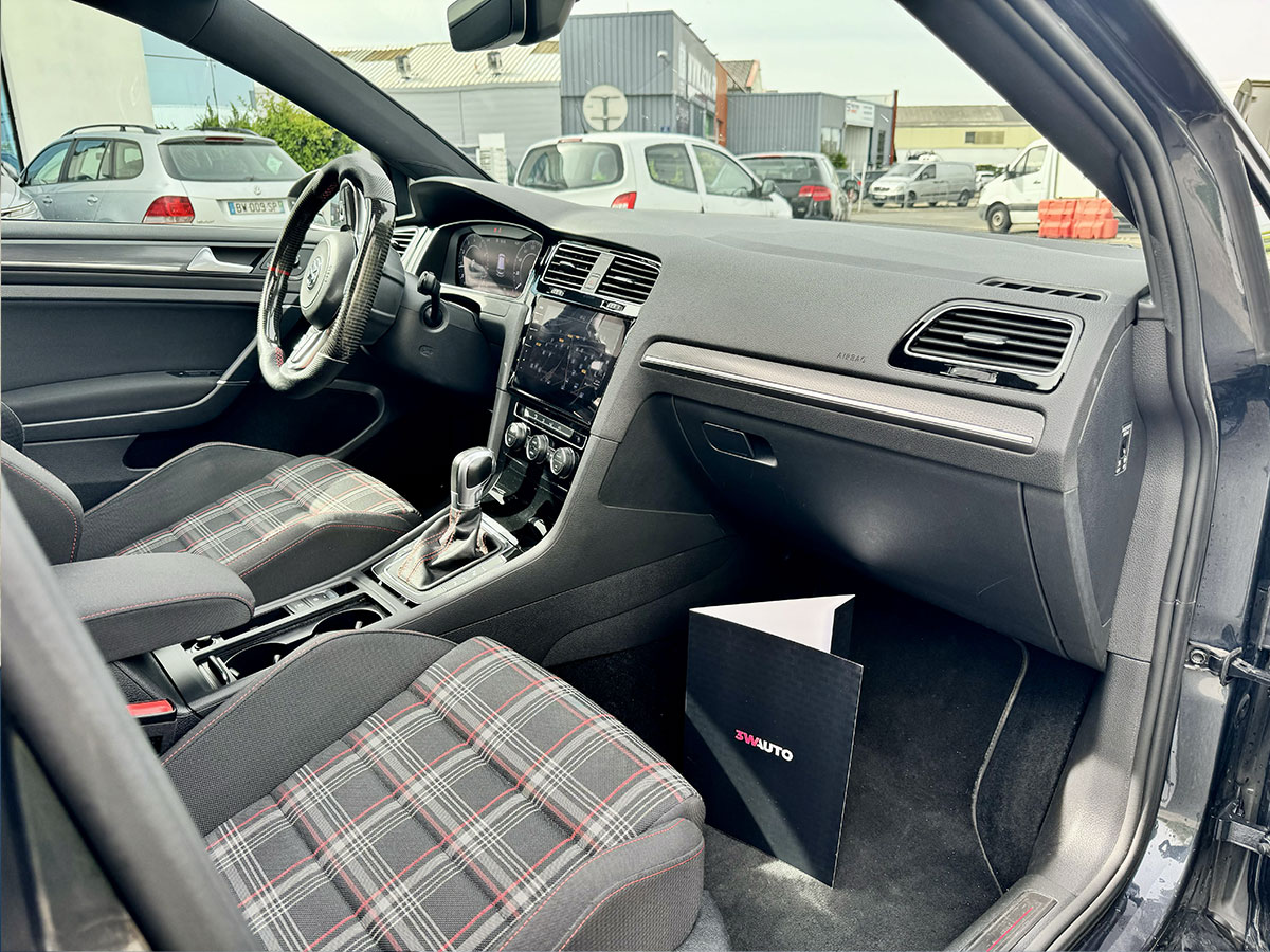 Volkswagen Golf 7 GTI performance DSG7 Virtual Cockpit Intérieur