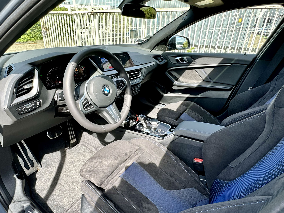 BMW série 1 F40 M sport DKG7 Bay intérieur