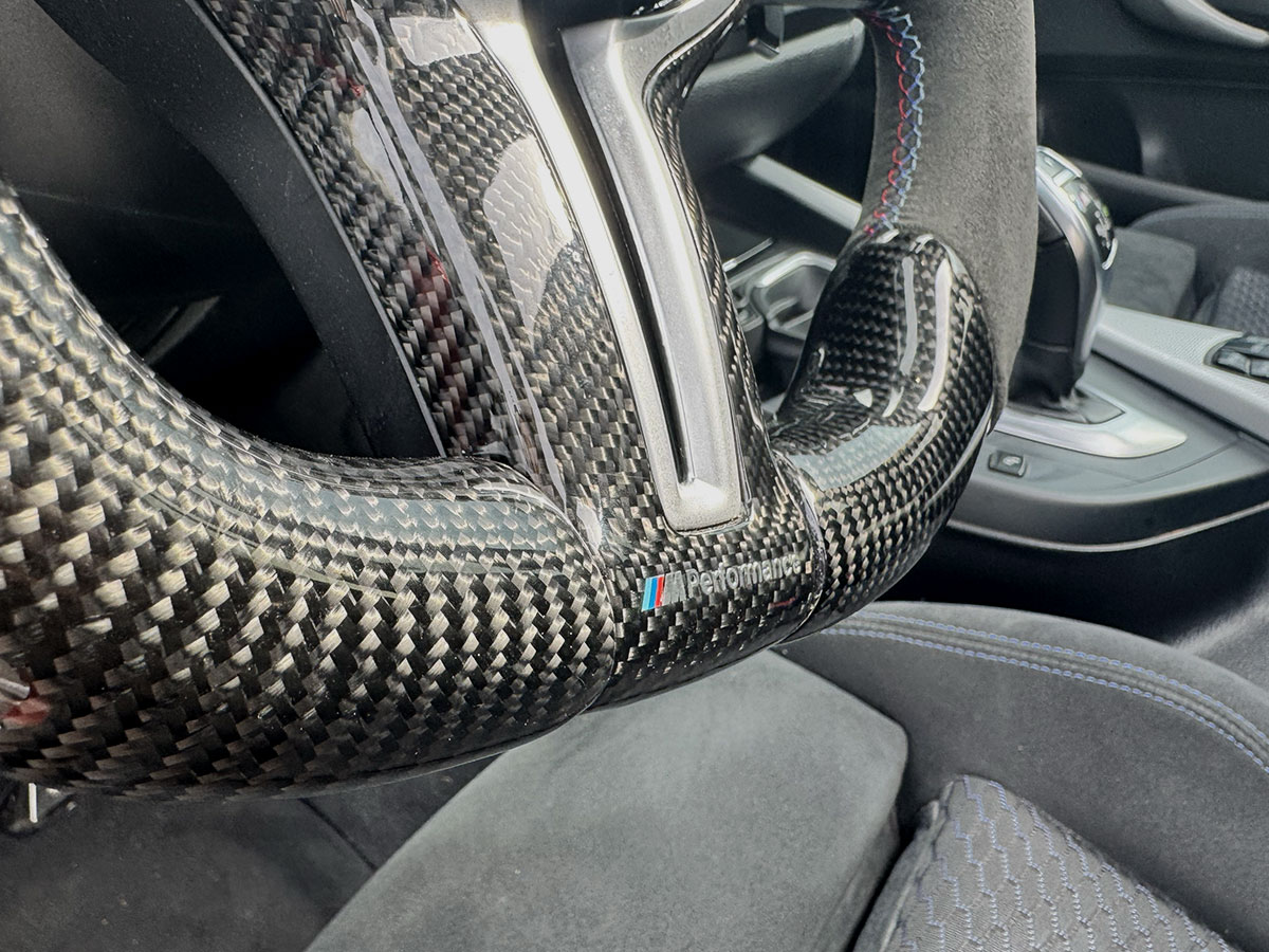 BMW M135i F20 volant Shiftled sigle M performance